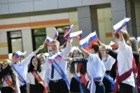 Минивэн вместо лимузина: что выбирают выпускники для прощания со школой