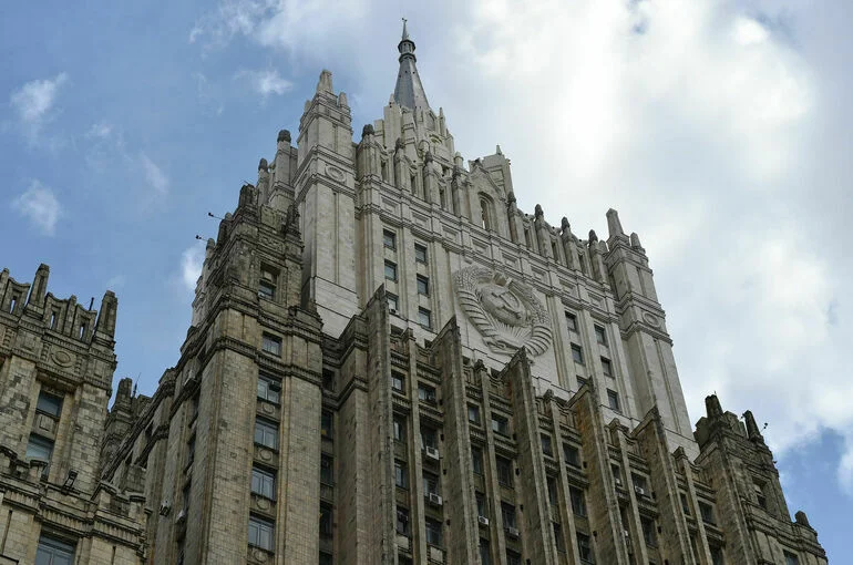 МИД РФ: Москва призывает стороны конфликта в Судане к прекращению огня