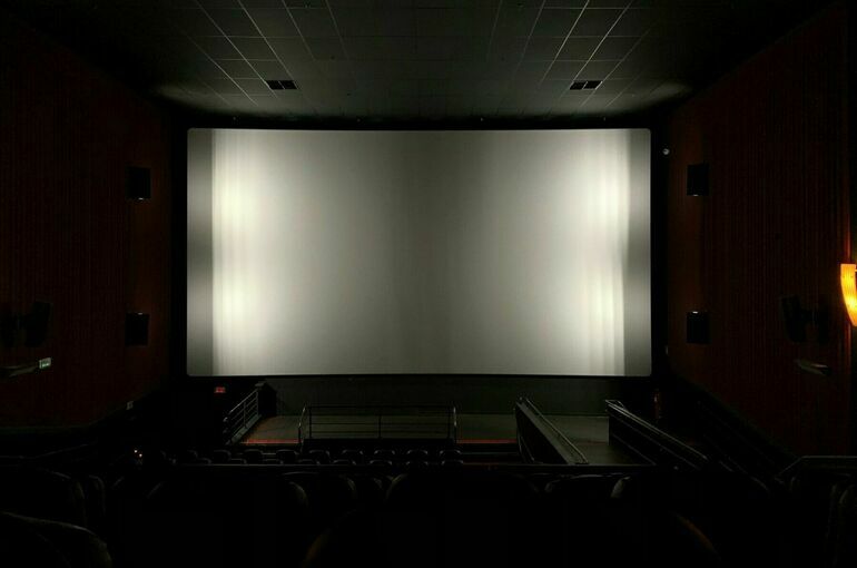 RT организовал показ культового фильма «Летят журавли» в Джакарте