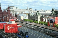 Путин поздравил участников парада и ветеранов с 80-летием Победы