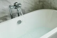 Отключения горячей воды призвали отложить из-за холодов