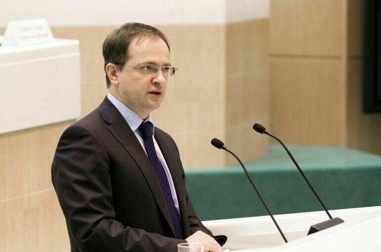 Мединский: У делегации России в Стамбуле есть все необходимые компетенции