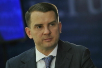 Депутат Нилов предложил оплачивать парковку электронными ключами