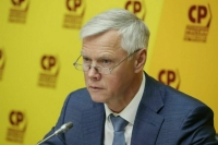 Депутат Гартунг предложил закупать жилье для нуждающихся за счет бюджета