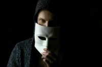 Эксперт назвал критическое мышление единственным средством защиты от дипфейков