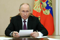 Путин провел совещание с руководителями муниципалитетов Курской области