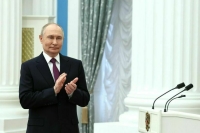 Путин назвал сбережение российского народа и его духовности важнейшей задачей