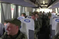 Опубликованы кадры обмена военнопленными между Россией и Украиной
