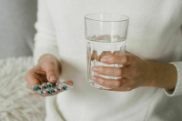 Продажу женских контрацептивов предлагают ограничить