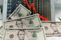 Доллар на межбанковском рынке опустился ниже 78 рублей впервые с 2023 года