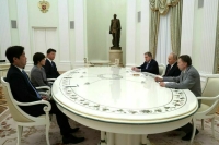 Правительство Японии отказалось комментировать встречу вдовы Абэ с Путиным