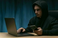 Общественная палата: В России действуют целые сообщества мошенников