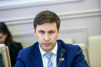 Сенатор Новиков предложил упростить порядок строительства съездов на автотрассах