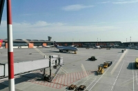 Россиянам объяснили изменчивость цен на авиабилеты