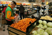 Всю информацию на ценниках просят делать крупным шрифтом