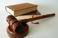 Районные суды не смогут отказывать в возбуждении уголовных дел о нанесении побоев