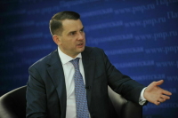 Депутат Нилов предложил отменить бесплатное образование для детей мигрантов