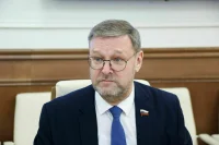 Сенатор Косачев: Макрон и Мерц проявили себя как политиканы по теме Ирана и Израиля