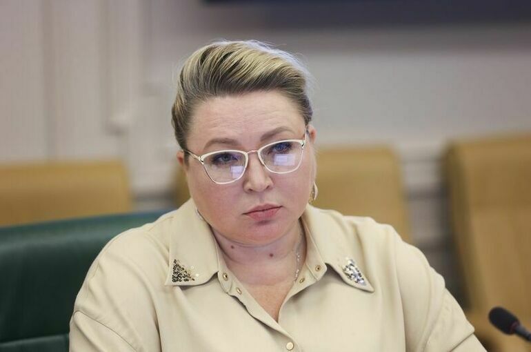 Сенатор Шумилова досрочно сложит полномочия