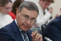 Фальков призвал вузы активнее поддерживать молодые семьи