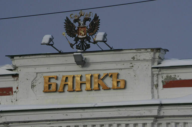Подростки не смогут открыть банковский счет без согласия родителей