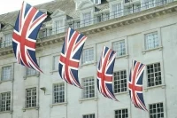 Великобритания внесла 10 новых лиц и 20 судов в санкционный список по РФ