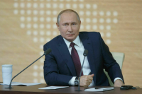 Ушаков: Центральным событием ПМЭФ станет пленарное заседание с участием Путина