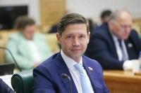 Сенатор Шейкин предложил ввести обязательную эвакуацию брошенных электросамокатов