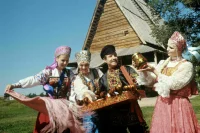 Хохлома, советское кино и кокошник: куда вошьют культурный код россиян