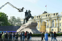 Путин поручил подготовить решения по восстановлению памятников культуры