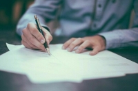 Публициста Стомахина* и «Горби медиа»* внесли в реестр иноагентов