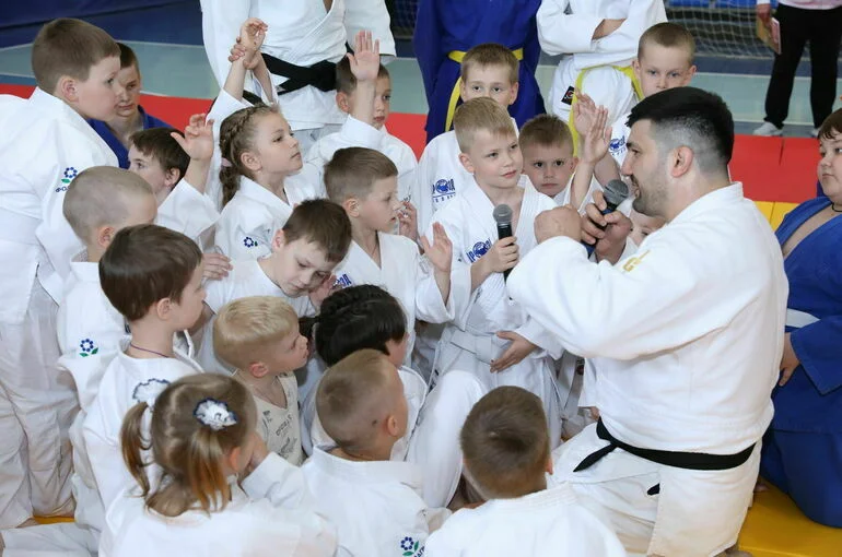 ФосАгро поддержит развитие детского спорта в регионах Черноземья