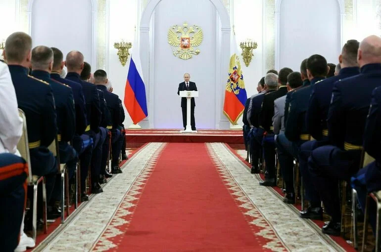 Путин: Мощь морской пехоты возрастет после преобразования бригад в дивизии
