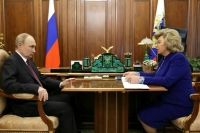 Путин поручил скорректировать закон о получении жилья семьями погибших бойцов СВО