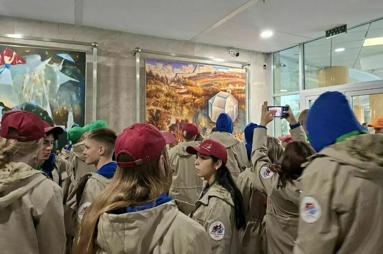 Участники «Поезда Памяти» посетили Национальную библиотеку в Минске