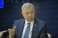 Сенатор Артамонов спрогнозировал снижение процентов по кредитам