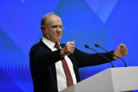 Зюганов заявил Путину о необходимости сплоченности для отражения агрессии НАТО