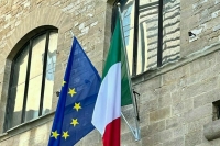 В Европарламенте потребовали запретить рекламу RT из-за слогана о правде