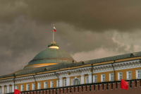 «Известия»: Регионы России в июле ожидают холодная погода, грозы и ураганы