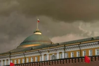 «Известия»: Регионы России в июле ожидают холодная погода, грозы и ураганы