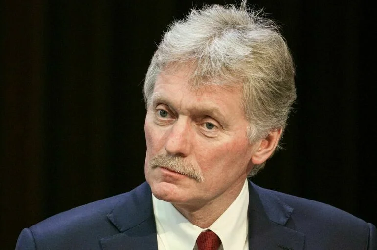 Песков назвал опасным желание Эстонии принимать самолеты НАТО с ядерным оружием