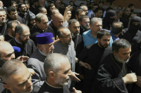 Архиепископ Микаель пешком направился в Ереван для явки в СК Армении