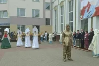 Участников «Поезда Памяти» встретили в Полоцке историческим шоу 