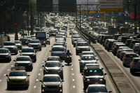 Алиханов: Минпромторг не допустит 40-процентного падения продаж автомобилей