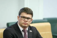 Депутат Боярский обратился в ФАС из-за платных курилок в Пулково