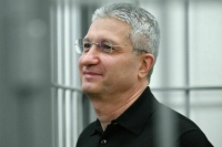 Тимур Иванов отреагировал на 13-летний приговор улыбкой