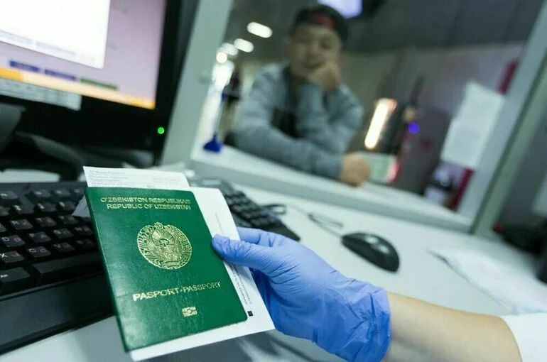 За постановку мигрантов на учет по месту пребывания предложили ввести госпошлину