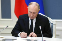 Путин запретил продавать смартфоны без доступа к российским приложениям