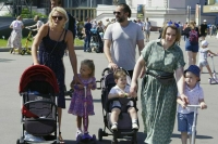 Справороссы предложили установить гибкий график многодетным родителям