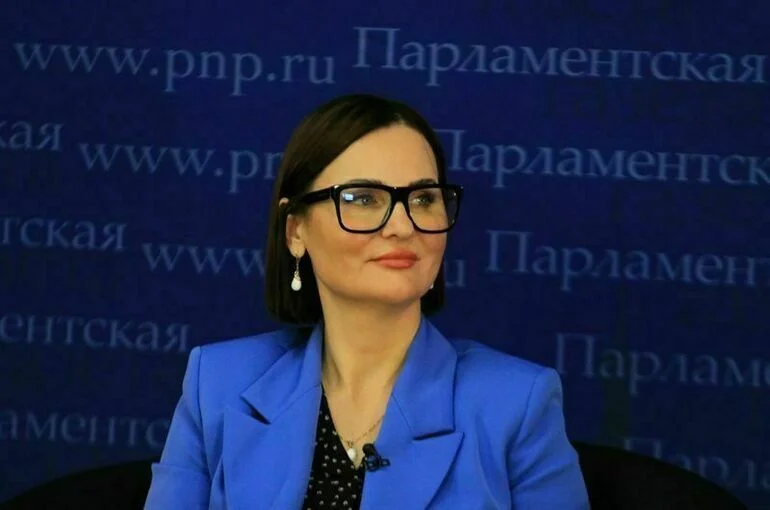 Депутат Буцкая предложила ввести федеральную награду за любовь и верность